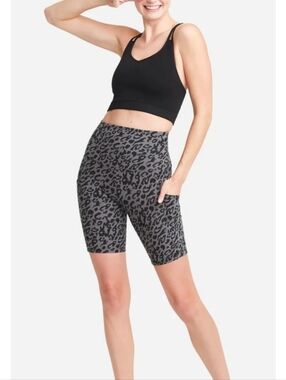 Yummie Leopard Print Shaping Biker Shorts 360 Sculpt